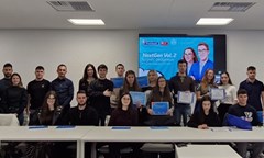 10-студенти-от-унсс-получиха-стипендии-от-пощенска-банка-за-отлично-представяне-