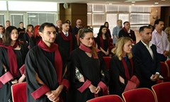 курсистите-завършили-следдипломна-квалификация-здравен-мениджмънт-в-иск-получиха
